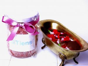 心とお肌をいたわる天然入浴剤アロマバスソルト